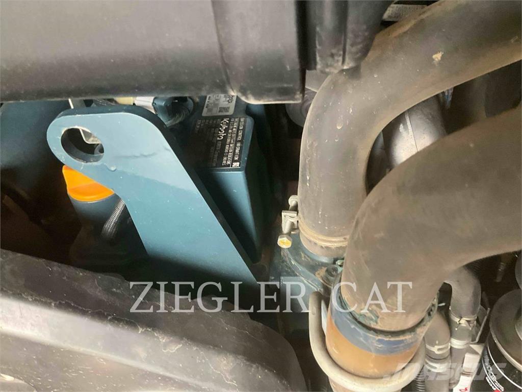 Kubota SSV75 滑移轉向裝載機