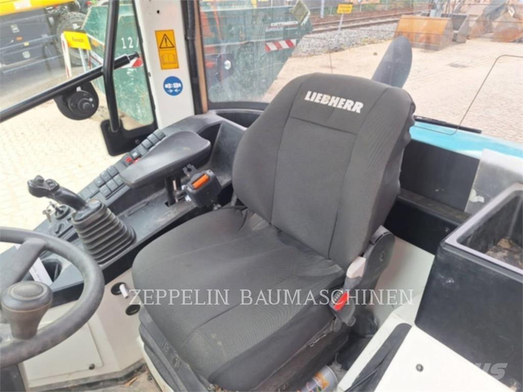 Liebherr L506 輪胎式裝載機