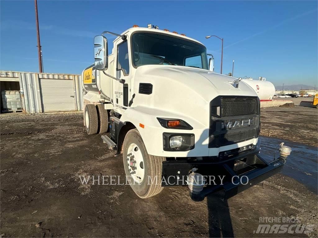 Mack WT2000 A 運油車