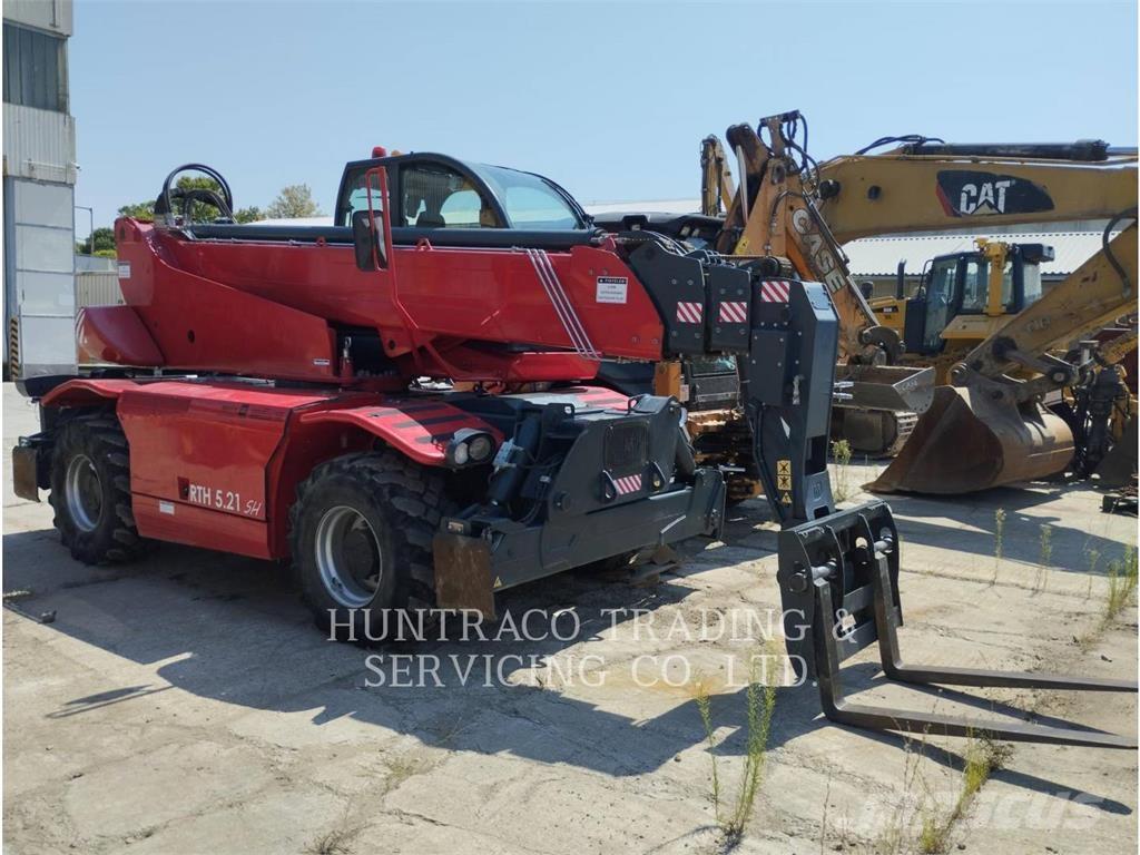 Magni RTH5.21 伸縮臂操作車