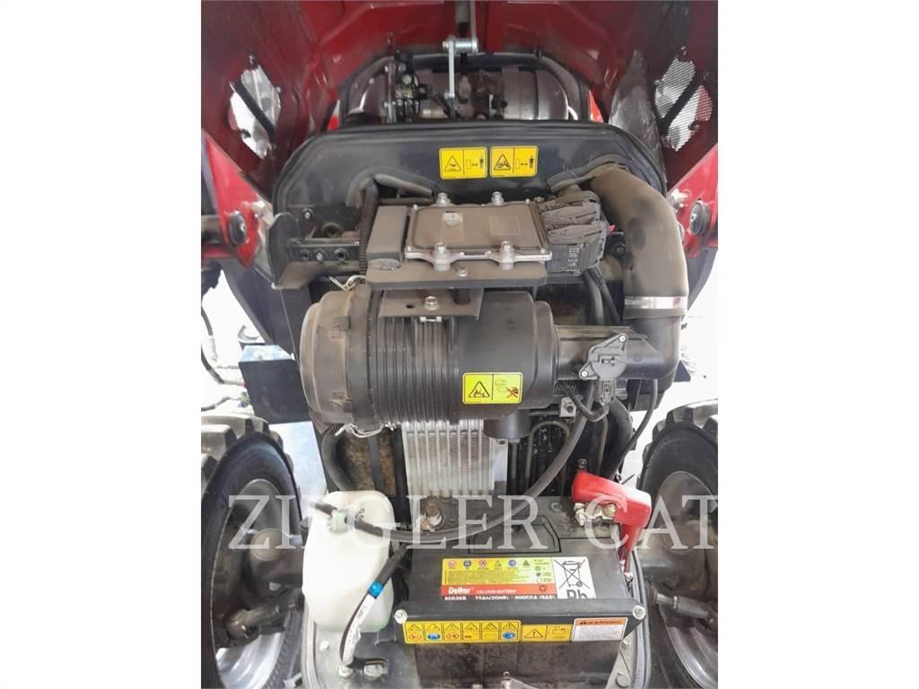 Massey Ferguson 1840M 曳引機