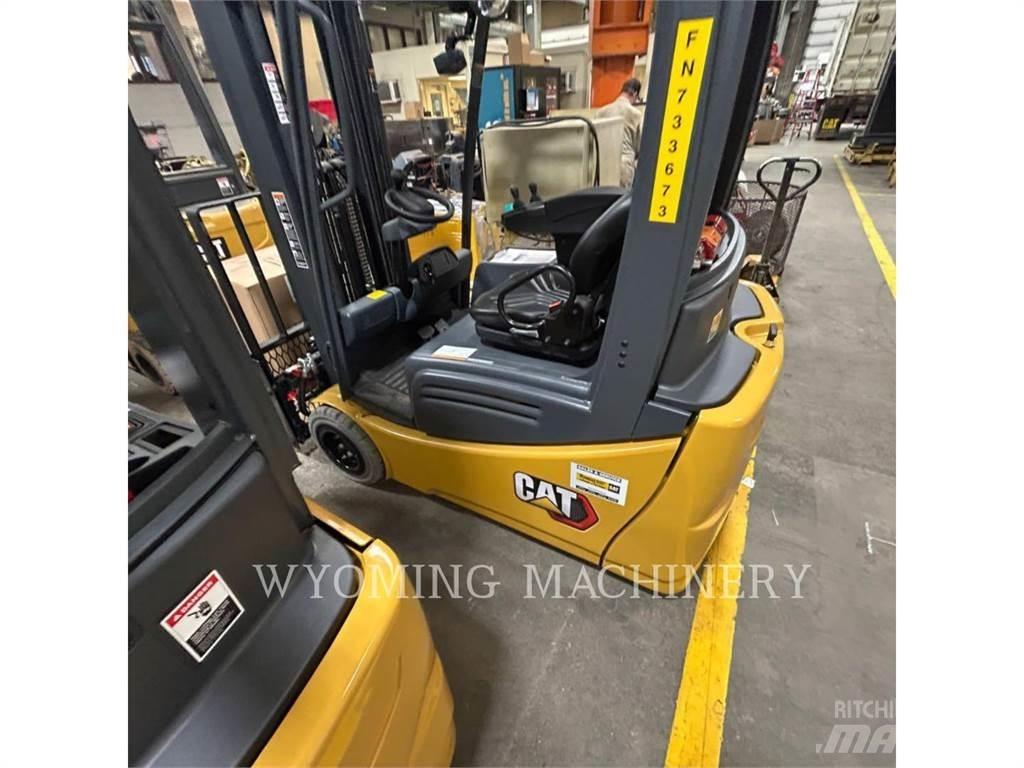 Mitsubishi 2ET4000 電動堆高機