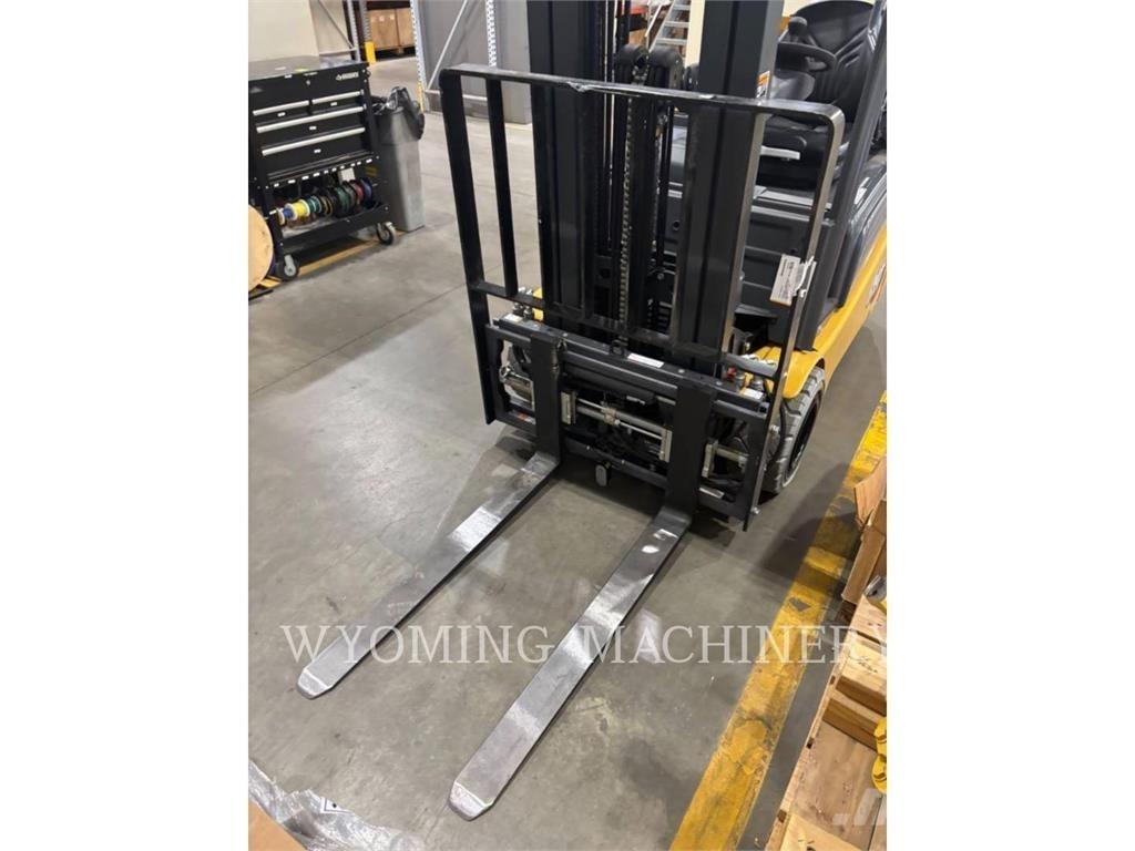 Mitsubishi 2ET4000 電動堆高機