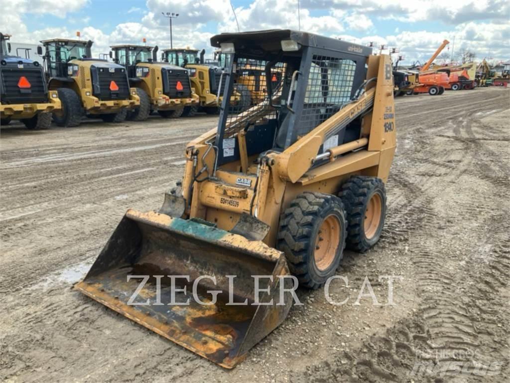 New Holland 1840 滑移轉向裝載機