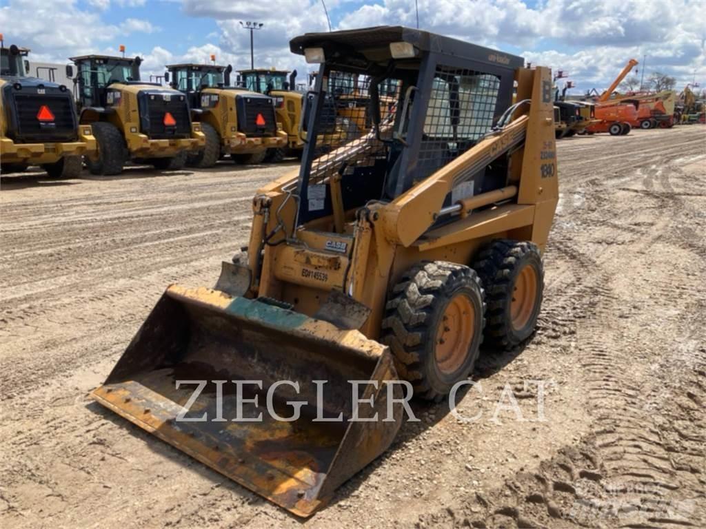 New Holland 1840 滑移轉向裝載機