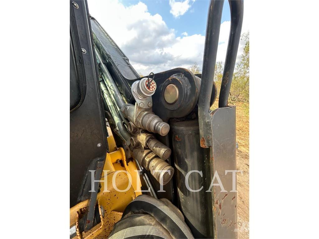 New Holland C362 推土機