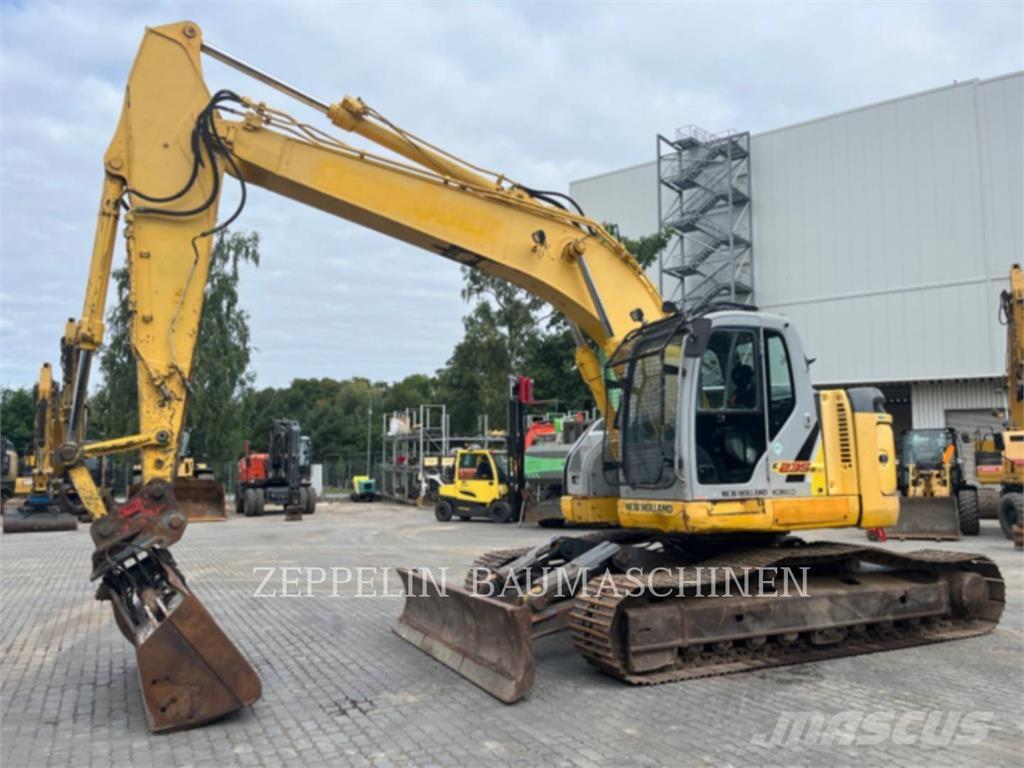 New Holland E235 履帶式 挖土機/掘鑿機/挖掘機