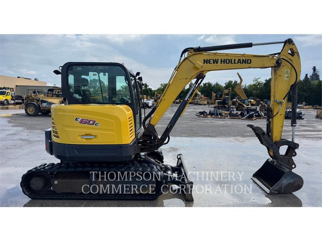 New Holland E60C 小型挖土機/掘鑿機<7t(小型挖掘機)