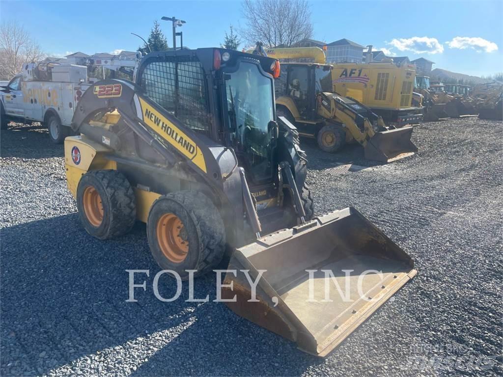 New Holland L223 滑移轉向裝載機