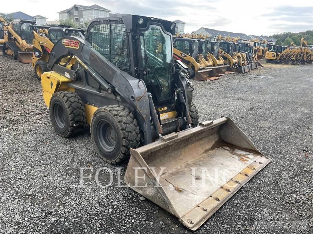 New Holland L228 滑移轉向裝載機