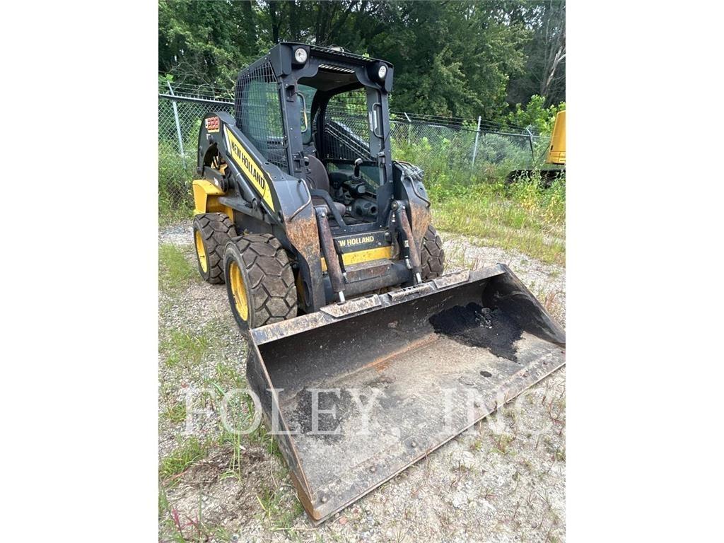 New Holland L228 滑移轉向裝載機