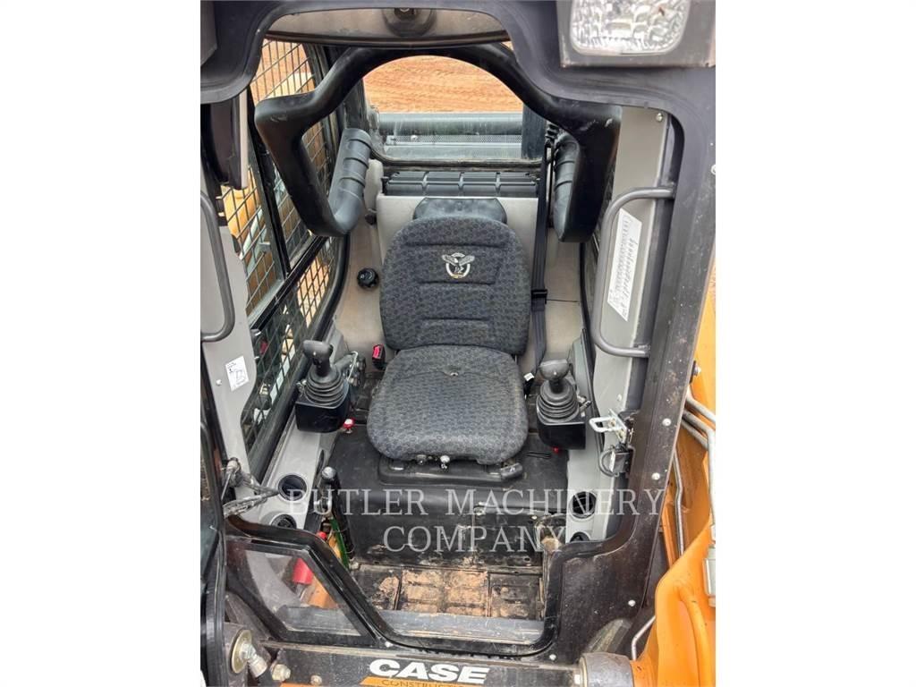 New Holland TV370B 推土機