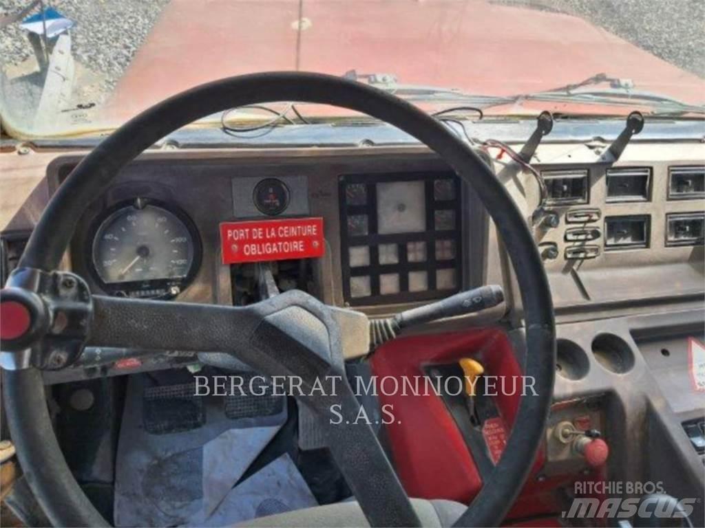 Perlini 131 33 鉸接式起吊車