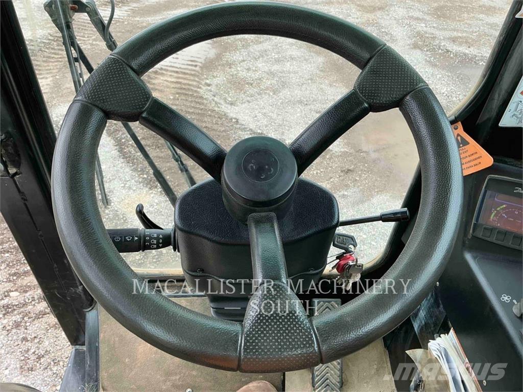 Prinoth T12 鉸接式起吊車