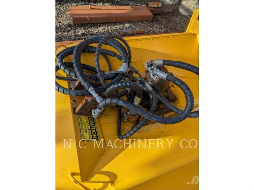 QA72 滑移轉向裝載機