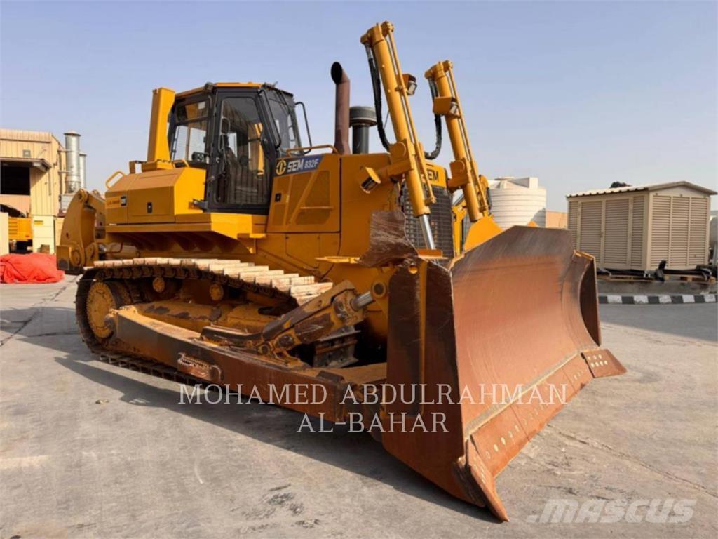 SEM MACHINERY SEM 832F 履帶推土機