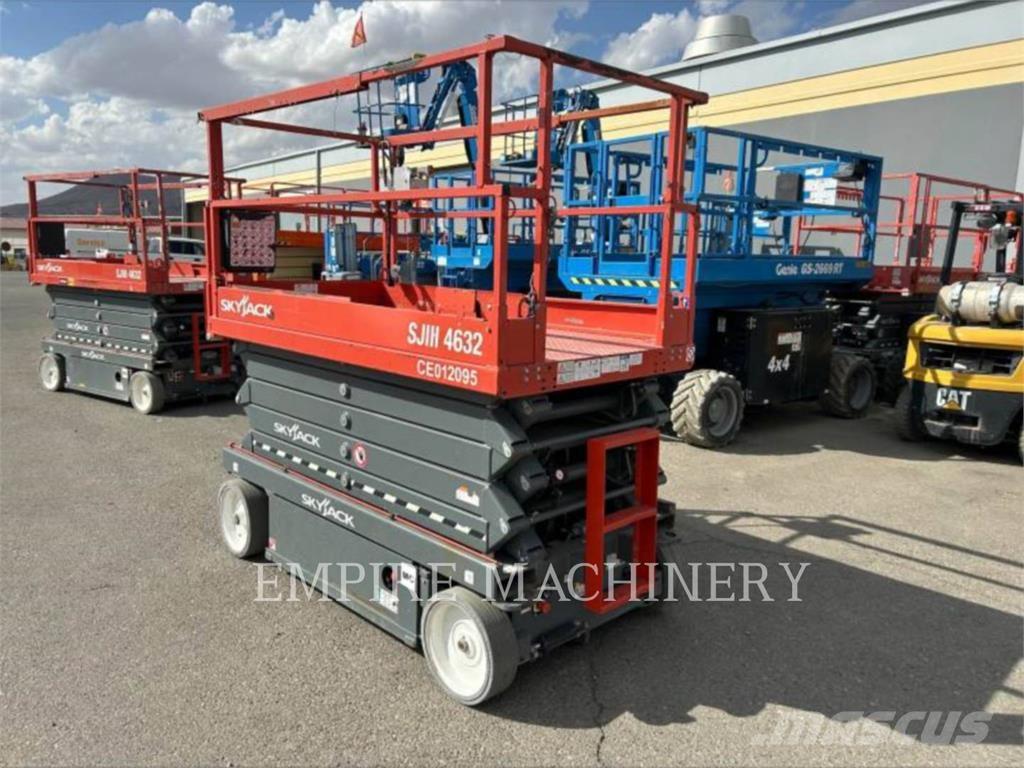Skyjack 4632 曲臂高空作業車