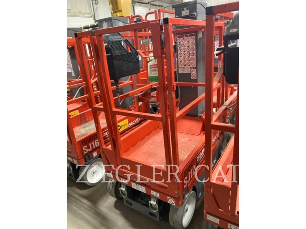 Skyjack SJ12 剪式升降機