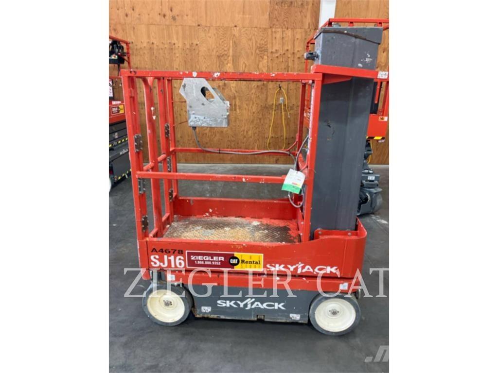 Skyjack SJ16 剪式升降機