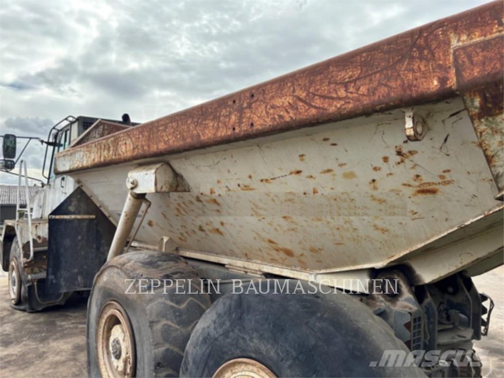 Terex TA25 鉸接式起吊車