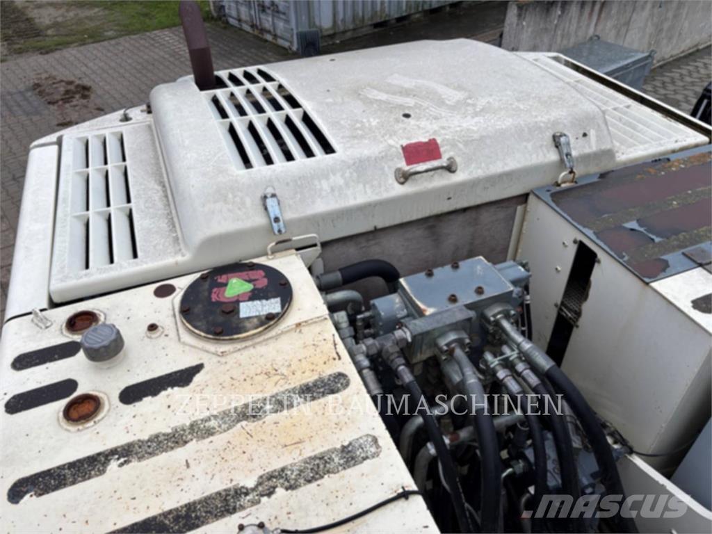 Terex TC225LC 履帶式 挖土機/掘鑿機/挖掘機