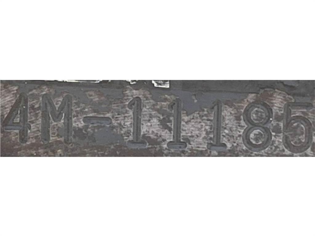  TNB-4M HYDRAULIC HAMMER 鐵鎚/碎石機