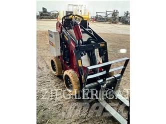 Toro E-DINGO 500 滑移轉向裝載機