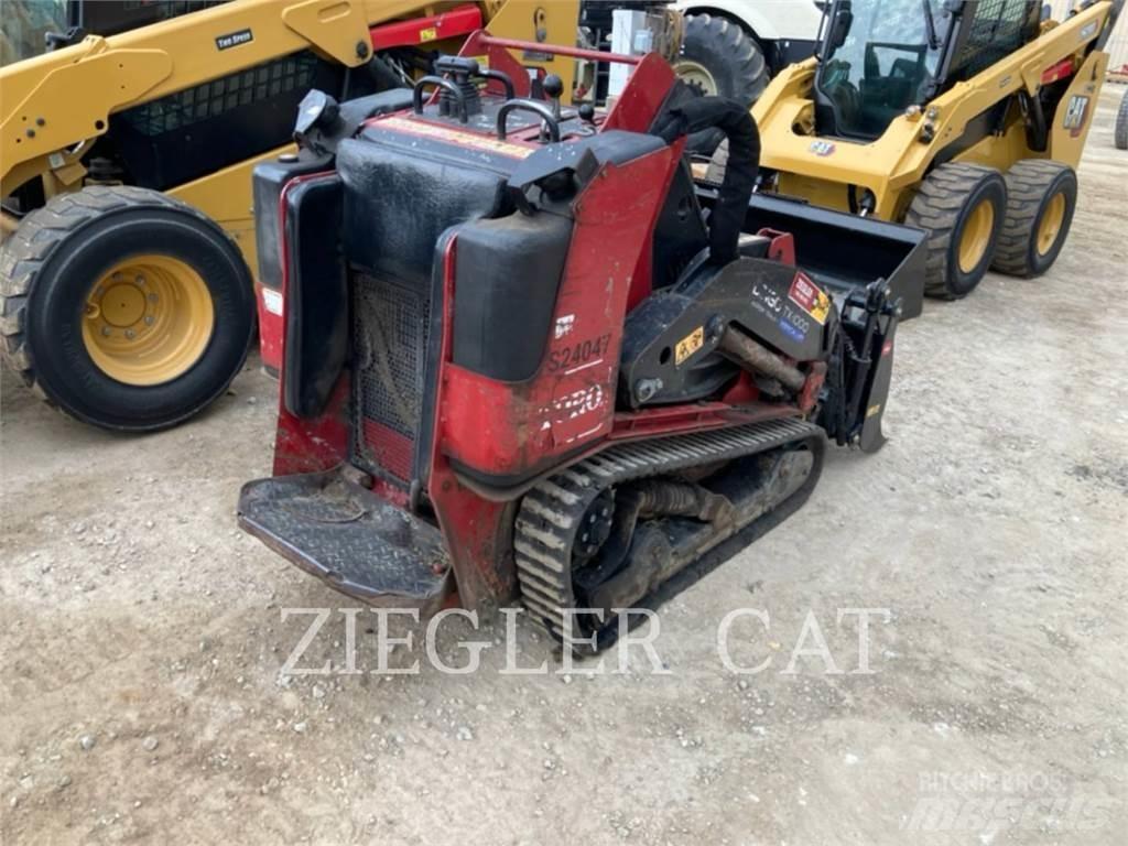 Toro TX1000 滑移轉向裝載機
