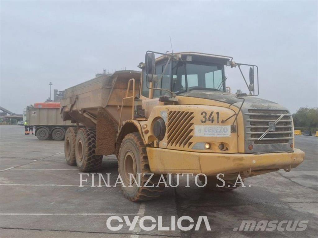 Volvo A25D 鉸接式起吊車