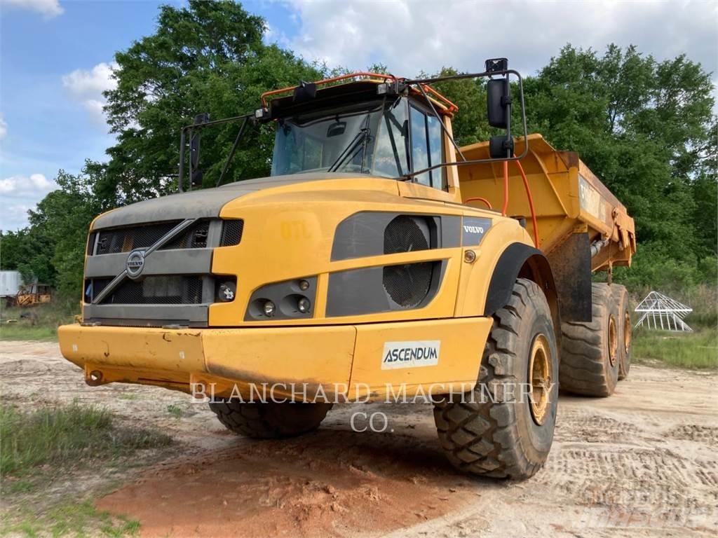 Volvo A40G 鉸接式起吊車