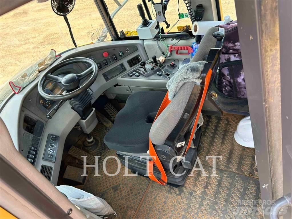 Volvo A45 鉸接式起吊車