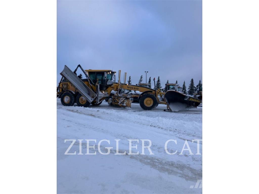 Volvo G946B 平土機