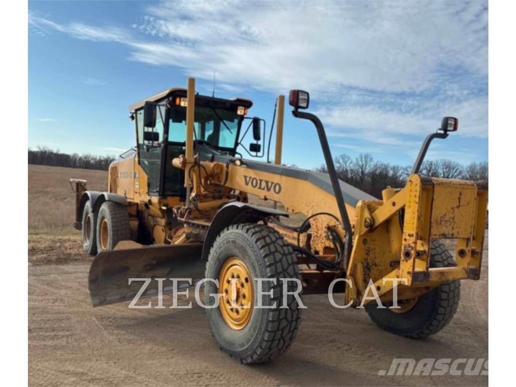 Volvo G946B 平土機