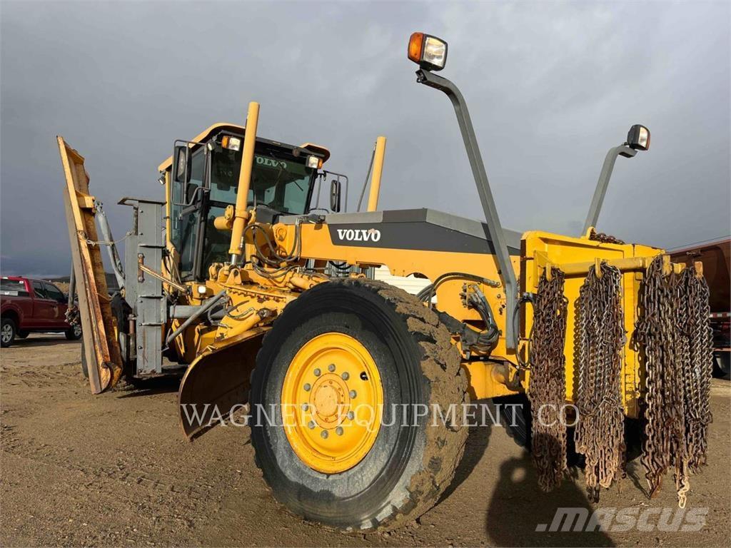 Volvo G946B AWD 平土機