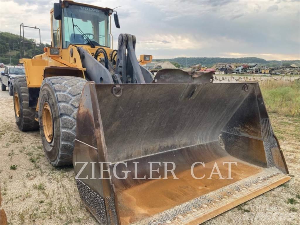 Volvo L220E 輪胎式裝載機
