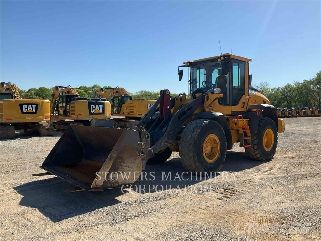 Volvo L60H. 輪胎式裝載機