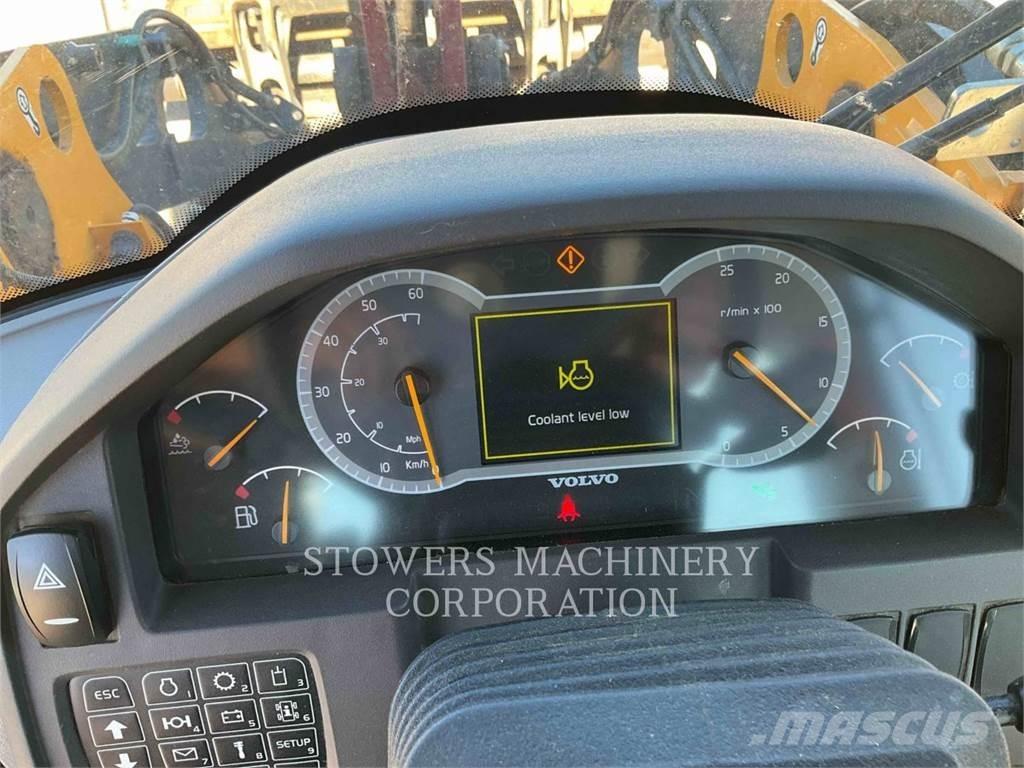 Volvo L60H. 輪胎式裝載機
