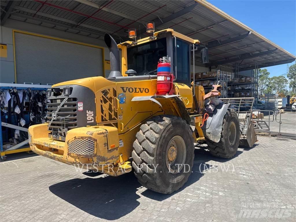 Volvo L90F 輪胎式裝載機