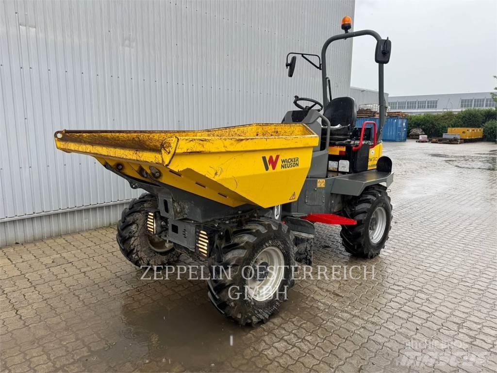Wacker DW30 鉸接式起吊車