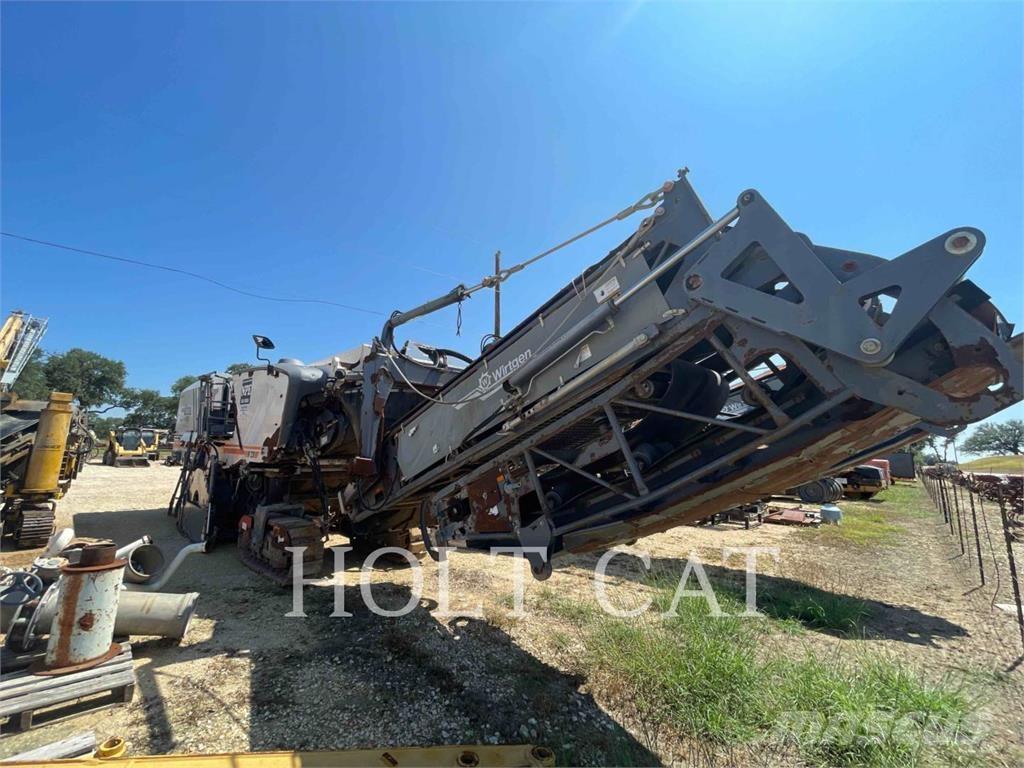 Wirtgen W220 瀝青冷銑刨機/銑床