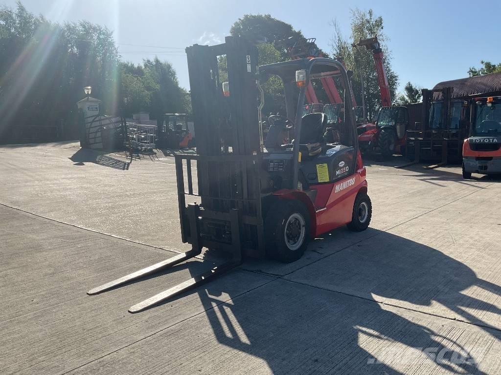 Manitou MI 25 G 伸縮臂操作車