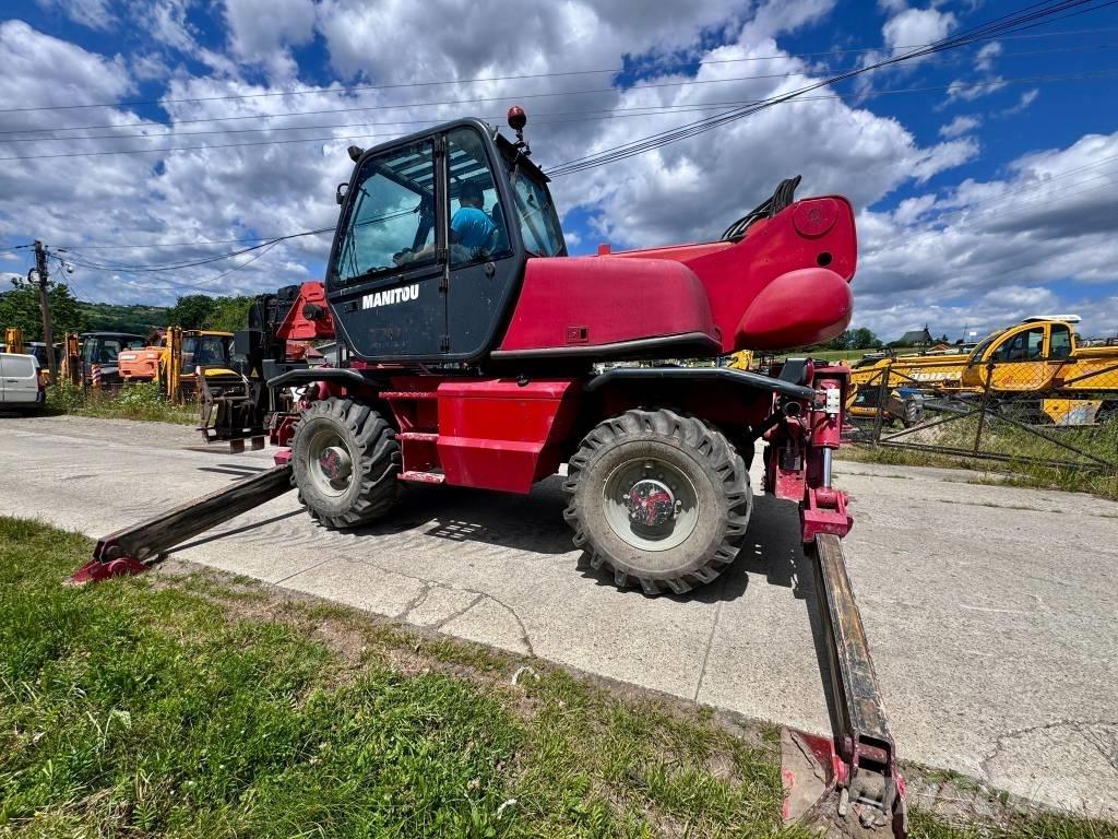 Manitou MRT 2150 伸縮臂操作車