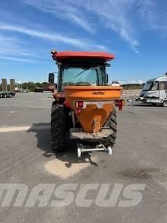 Kubota L2-452 小型曳引機