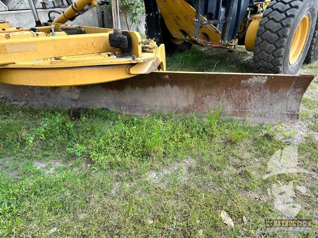 CAT 12 M 平土機