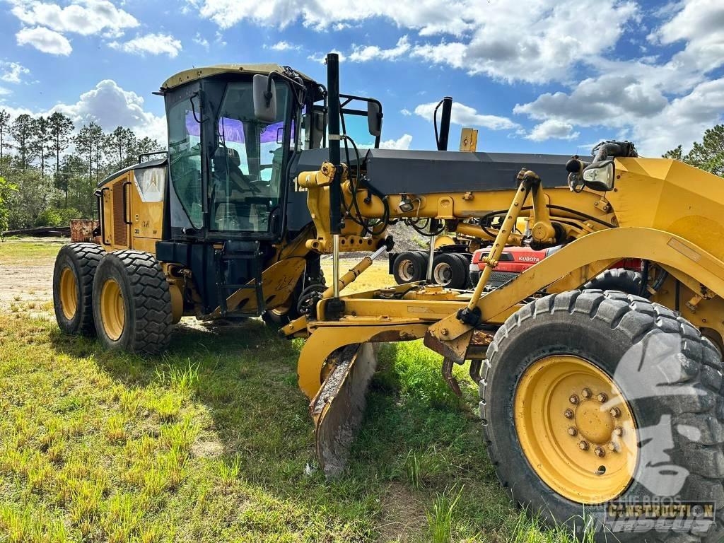CAT 12 M 平土機