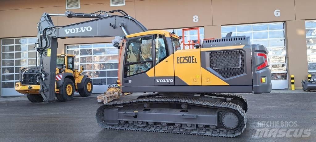 Volvo EC 250 E L 履帶式 挖土機/掘鑿機/挖掘機