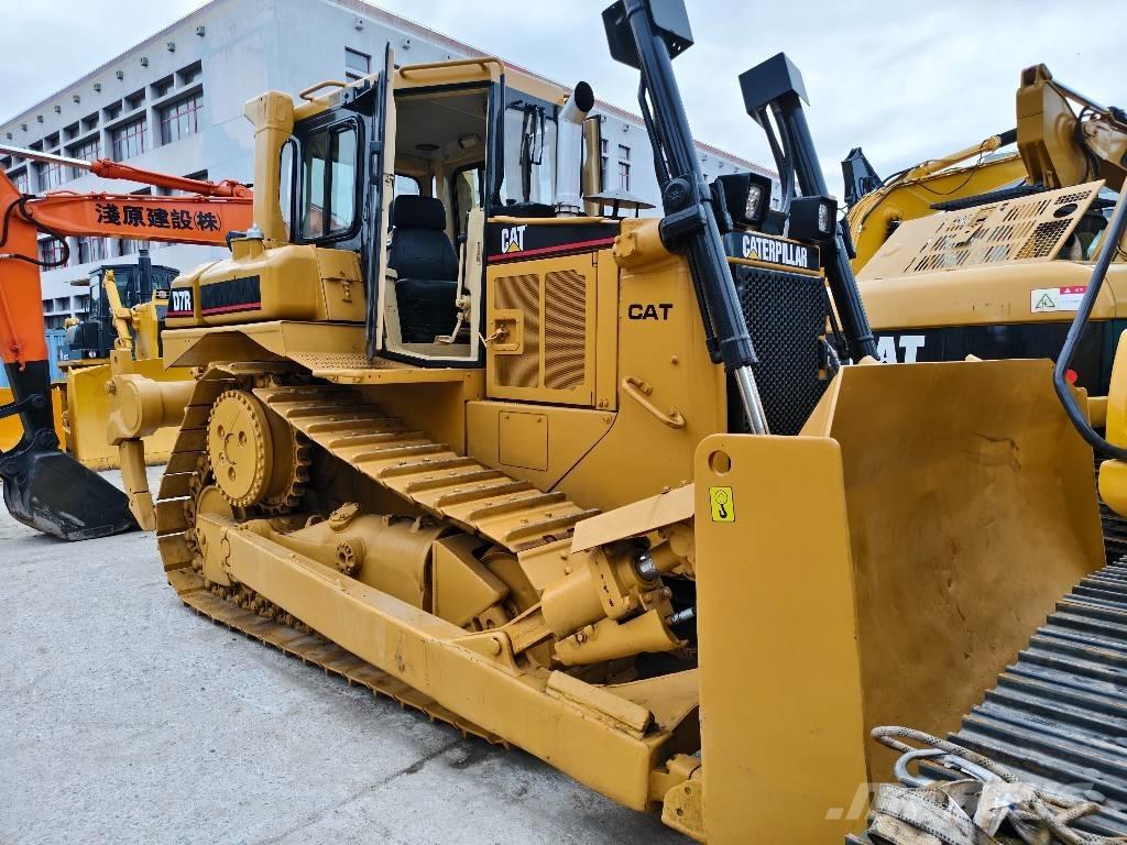 CAT D 7 R 履帶推土機