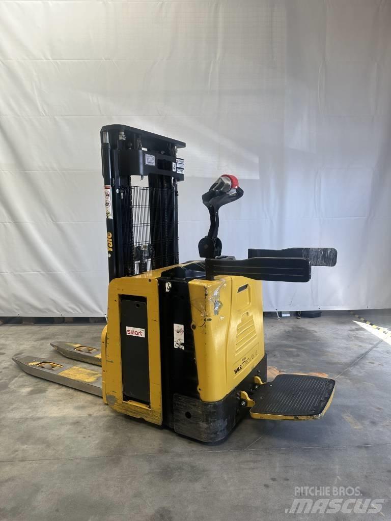 Yale MS12X 行走控制式堆積機