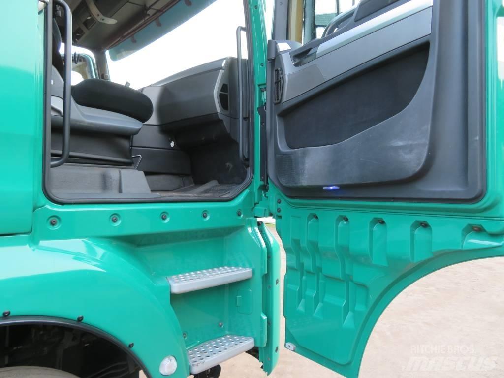 MAN TGX 33.480 木材貨車