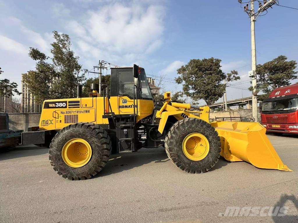Komatsu WA 380 輪胎式裝載機